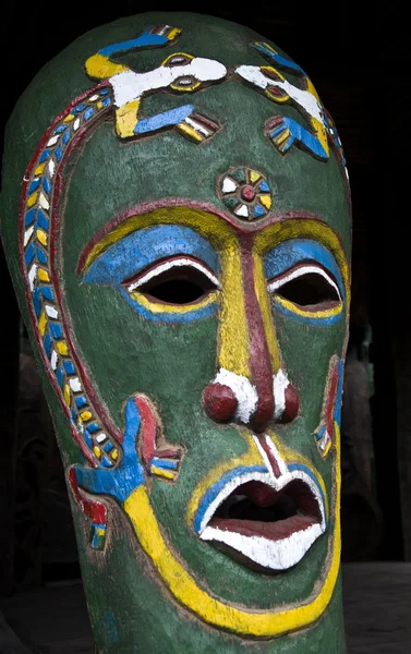 Traditional Balinese woodcarving for sale in a shop — Stock Photo, Image