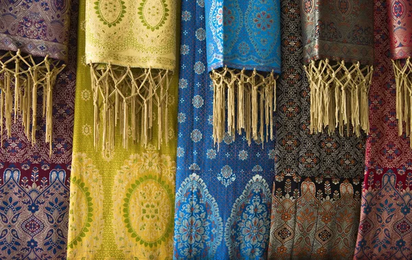 Bali dili batik sarongs Satılık — Stok fotoğraf