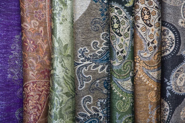 Sarongs Balijski batik na sprzedaż — Zdjęcie stockowe