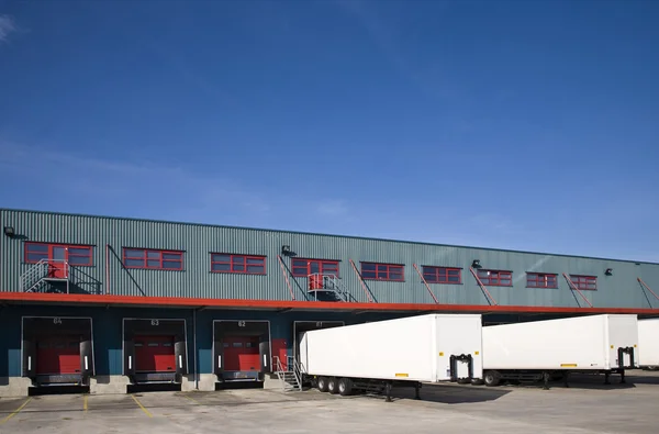 Loading bay with numbers for loading and unloading trucks — Stock Photo, Image