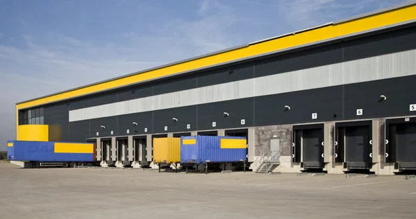 Loading bay with numbers for loading and unloading trucks — Stock Photo, Image