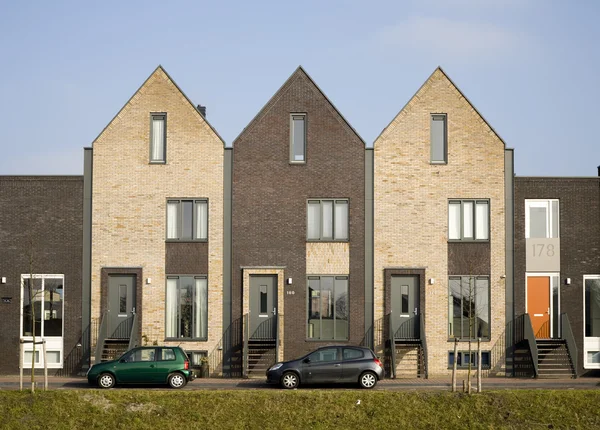 Nuevas casas de estilo tradicional en Vathorst, Amersfoort, Países Bajos — Foto de Stock