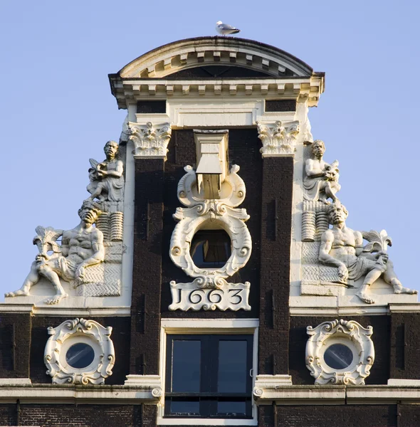 Fasade canal House Amsterdam, Hollanda — Stok fotoğraf