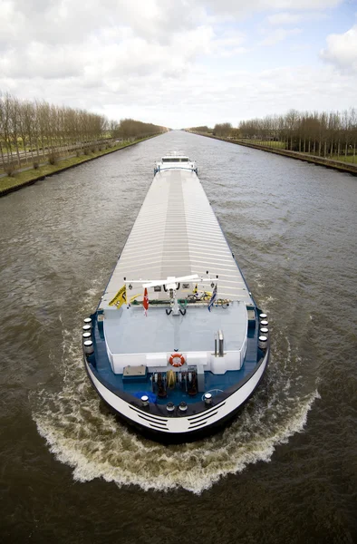 Inland navigation on the Amsterdam-Rijn canal in the Netherlands — Stock Photo, Image