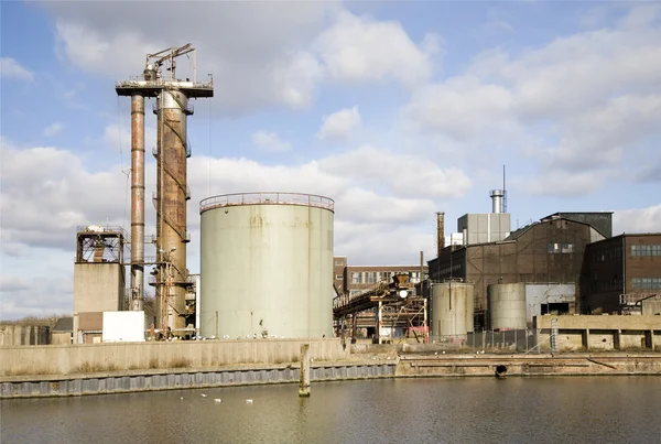 Antiga fábrica de açúcar em Halfweg, Países Baixos — Fotografia de Stock