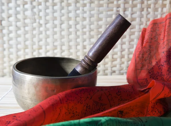 Tibetan singing bowl for sound healing — Stock Photo, Image