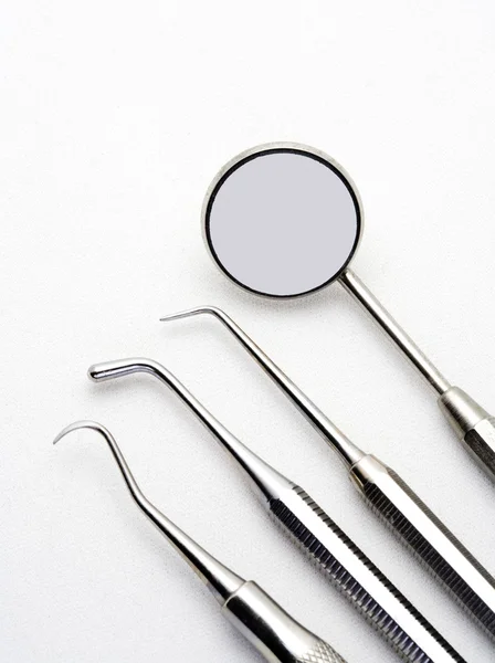 Primer plano de algunos instrumentos de un dentista — Foto de Stock