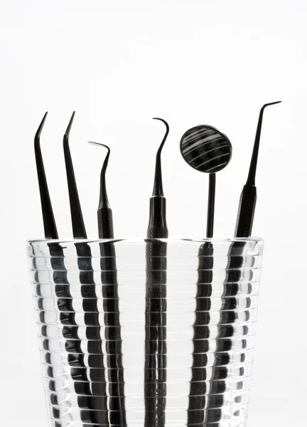 Close up de alguns instrumentos de um dentista — Fotografia de Stock