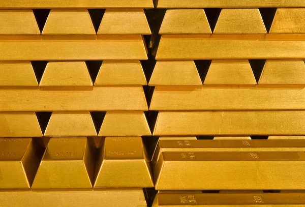 Stack av guld bullions i indonesiska bank — Stockfoto