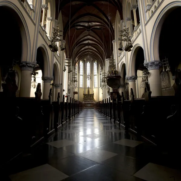 Interieur van de kathedraal van jakarta, een rooms-katholieke kerk in jakarta, Indonesië — Stockfoto