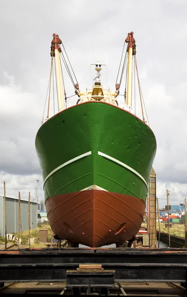 Ship repair at a shipyard in IJmuiden — Stock Photo, Image