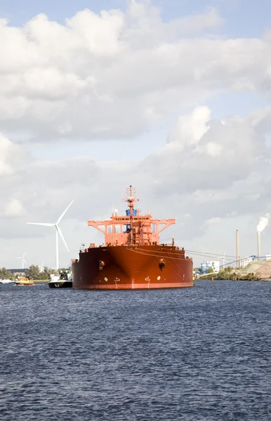 Gas tank in de haven van amsterdam, Nederland — Stockfoto