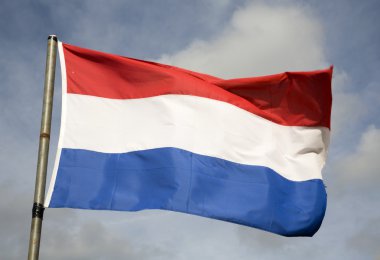 rüzgarda sallayarak Hollanda bayrağı