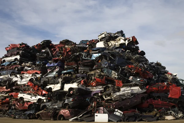 Stack of scrap cars — Stock Photo, Image