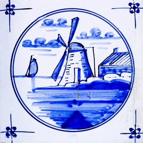 Tradicional autêntico Delft Blue feito à mão faiança ornamental — Fotografia de Stock