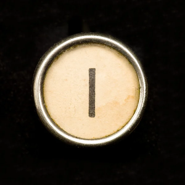 Die i-Taste auf einem kompletten Alphabet einer antiken Schreibmaschine — Stockfoto