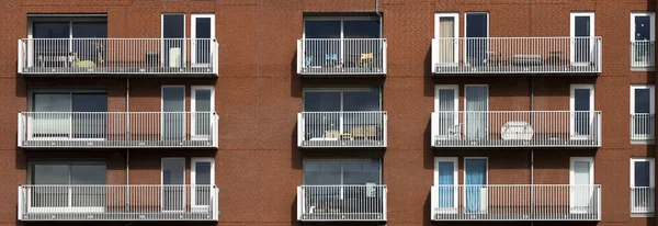 Nieuwe moderne appartementen met balkons in utrecht, Nederland — Stockfoto