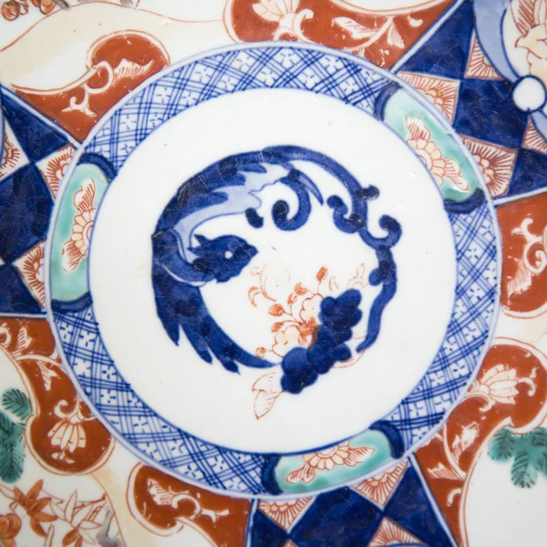 Detalj av en antik japanskt porslin-platta — Stockfoto