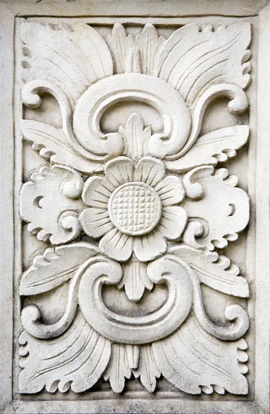 Traditional stone carving in sandstone, Bali, Indonesia — Stock Photo, Image