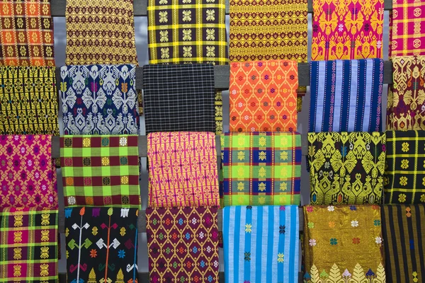 Traditionell textil i lombok, Indonesien — Stockfoto