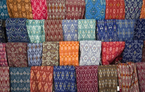 Traditionell textil i lombok, Indonesien — Stockfoto