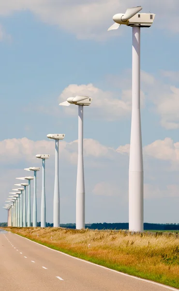 Parco eolico Eemmeerdijk, vicino a Spakenburg nei Paesi Bassi — Foto Stock