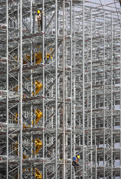 İnşaat alanında bir dağıtım depo yapım aşamasında — Stok fotoğraf