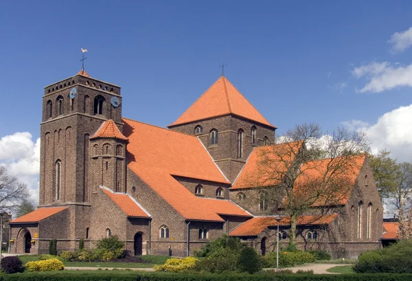 Церковь в Ахтервелде, Голландия — стоковое фото