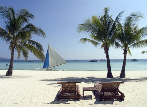 Sillas en Boracay beach, Filipinas — Foto de Stock