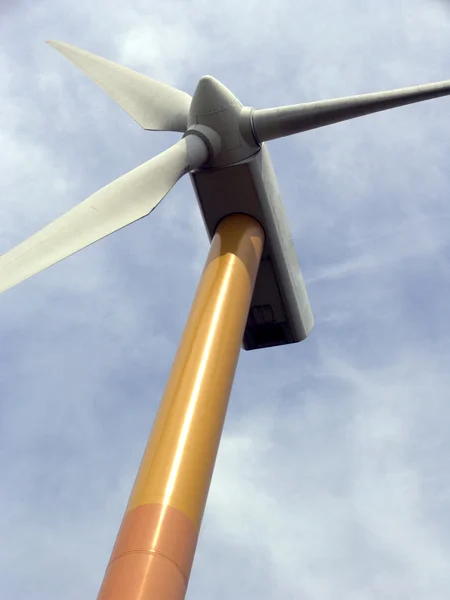 現代風車のクローズ アップ — ストック写真