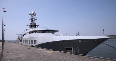 yate en la Holanda de puerto, ijmuiden,