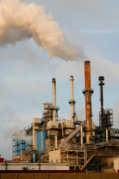 Poluição da refinaria, Roterdão — Fotografia de Stock