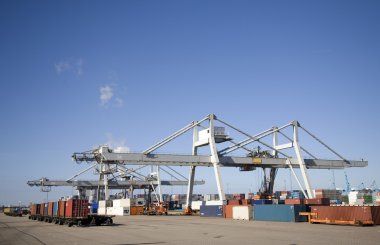 rotterdam liman, konteyner gemisi