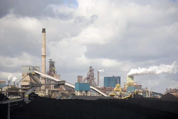 Steelfactory in ijmuiden, Nederland — Stockfoto