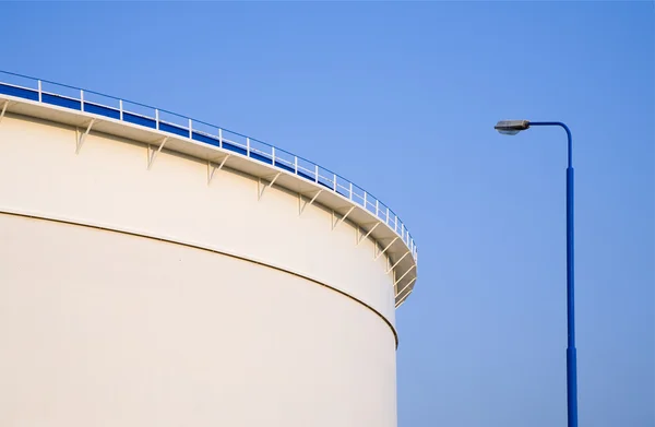 Armazenamento de petróleo no porto de Roterdão, Holanda — Fotografia de Stock