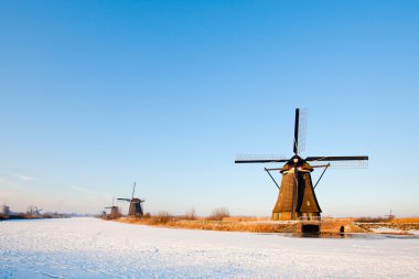 Hollanda tarihi yel değirmenleri, doğal