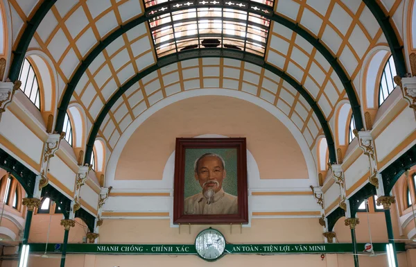 Inner decor of the Saigon Central Post Office — Stock Photo, Image