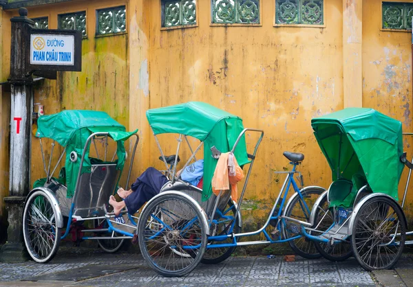 Cyclo i hoi an, vietnam Royaltyfria Stockfoton