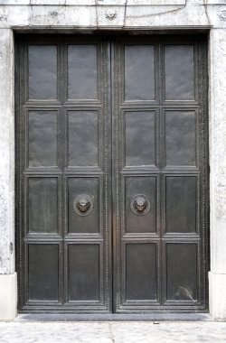 antika bakır kapı