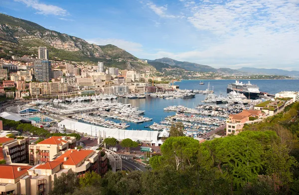 Monaco cityscape with yachts in the marina — Stock Photo, Image