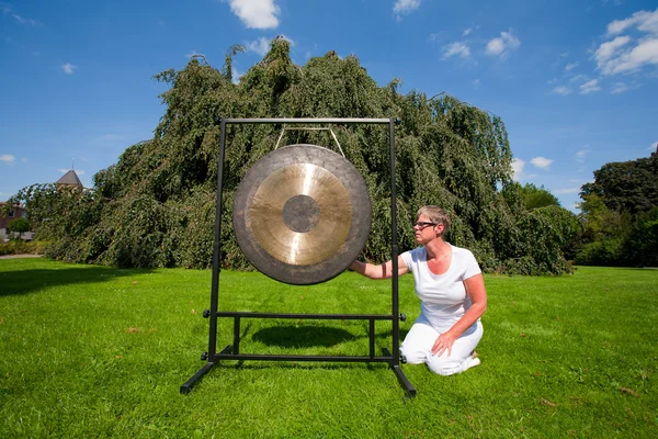 Ses Şifa için kullanılan gong — Stok fotoğraf