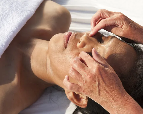 Japanese facial massage — Stock Photo, Image