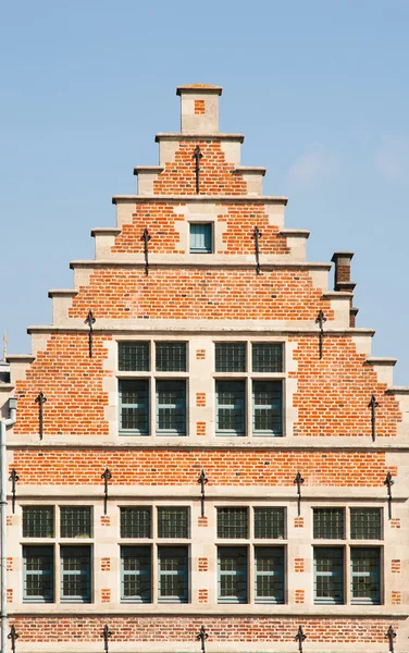 Facciata di una casa lungo il Graslei a Gand, Belgio — Foto Stock