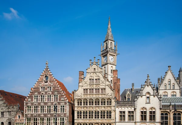 Fachada de casas a lo largo del Graslei en Gante, Bélgica — Foto de Stock