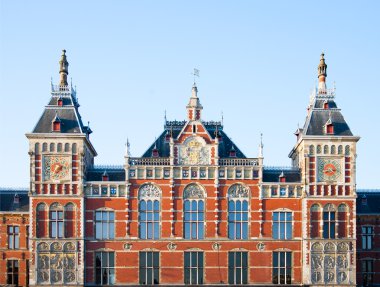 Amsterdam Merkez İstasyonu dış