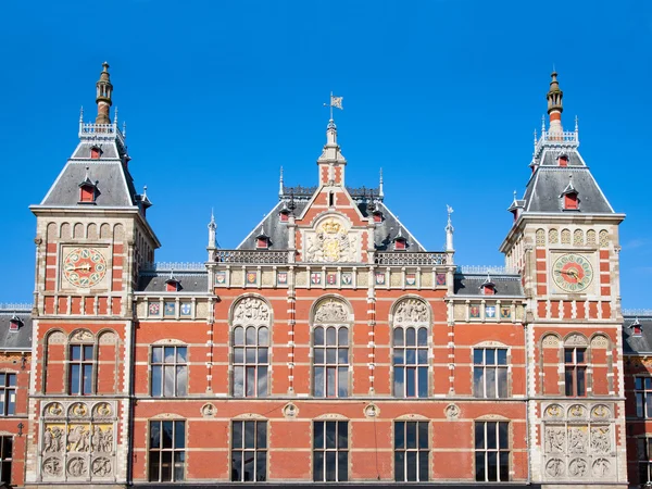 Gevel van het centraal station — Stockfoto