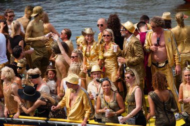 Kanal geçit töreni amsterdam gay pride 2014