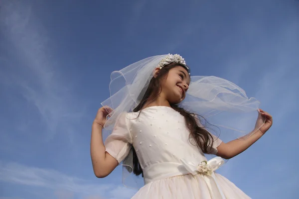 Kız komünyon elbise ve peçe