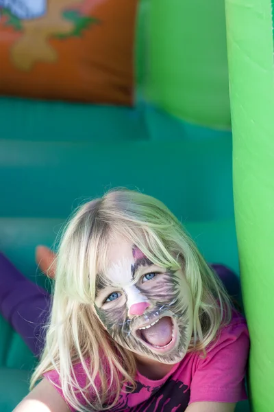 Flickan med facepaint — Stockfoto