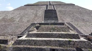 İHA Piramitleri Teotihuacn Meksika Calzada de los Muertos 'da